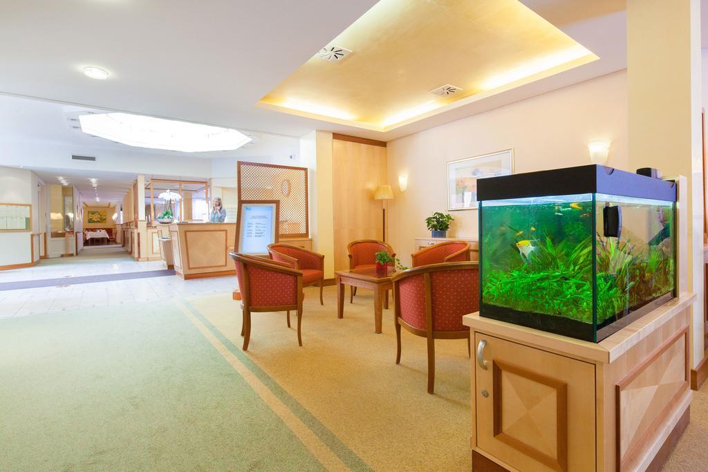 GDA Hotel Hildastift am Kurpark Wiesbaden Exteriör bild